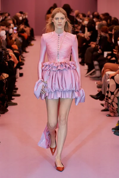 Look 5